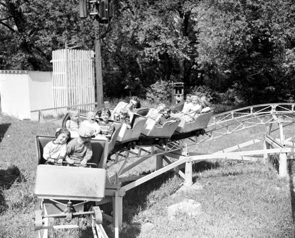 Edgewater Park - Old Photo From Wayne State University Library (newer photo)